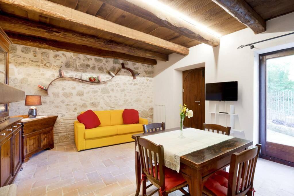 Authentic Villa Surrounded By Nature Terni Exterior foto