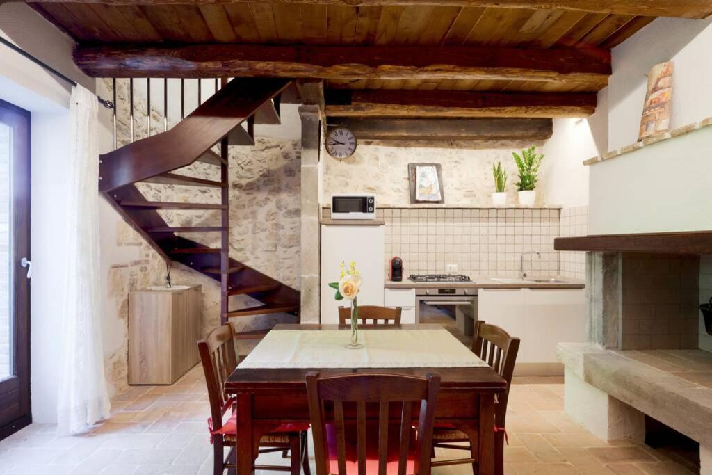 Authentic Villa Surrounded By Nature Terni Exterior foto